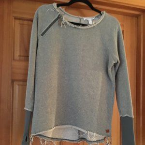 Peace Love World long sleeved top